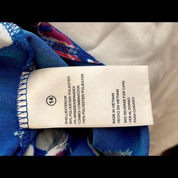 *🥳HOST PICK* Blue Floral Dress with Bell Sleeves - Picture 4 of 4